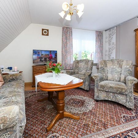 Ferienwohnung Im Haus Weinstock Esens Exterior foto