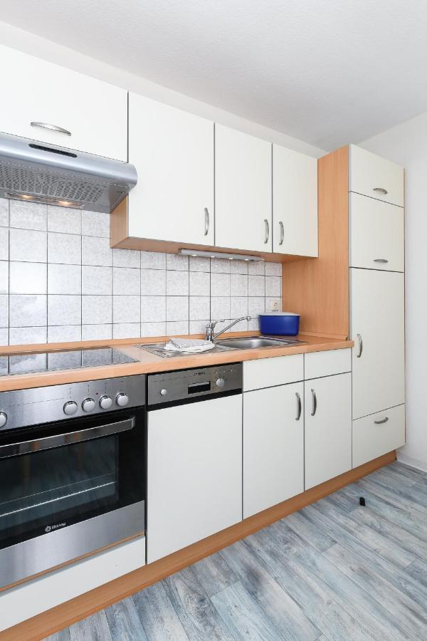 Ferienwohnung Im Haus Weinstock Esens Exterior foto