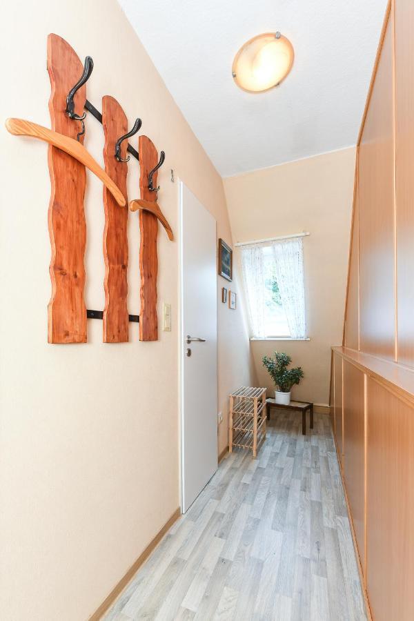 Ferienwohnung Im Haus Weinstock Esens Exterior foto